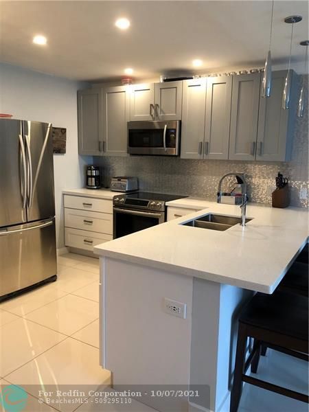 2701 Middle River Dr #3