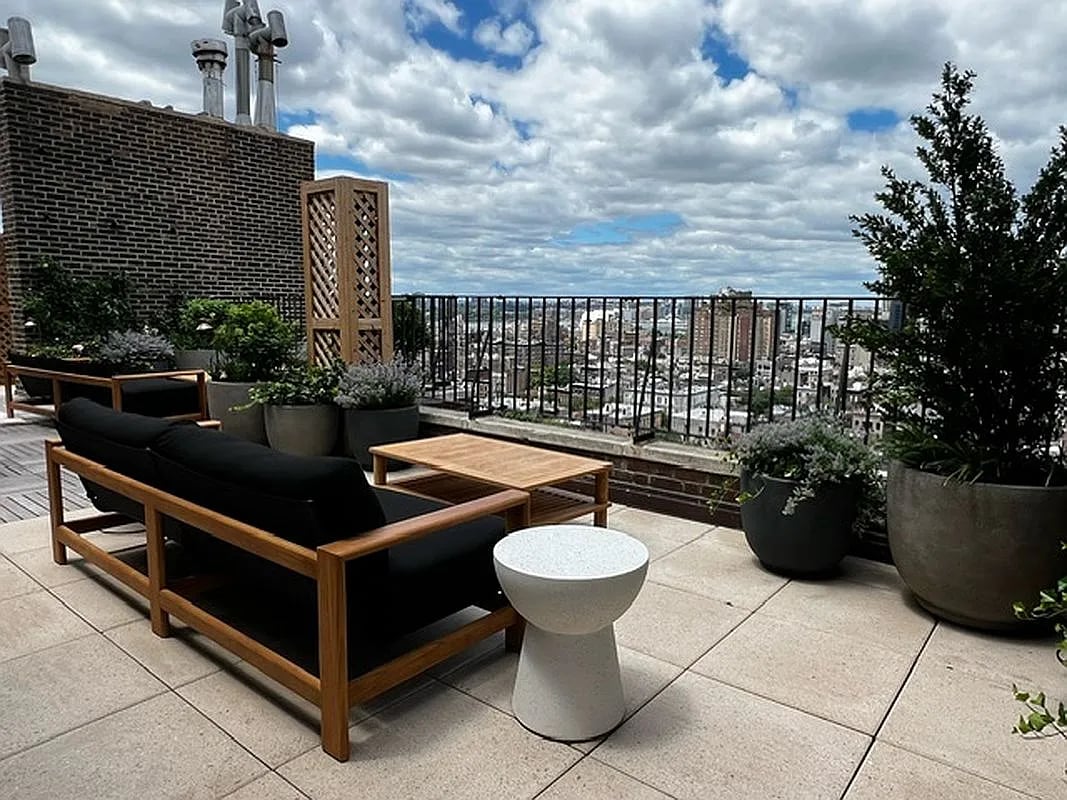 45 Christopher St, #6G