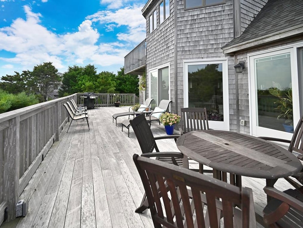 14 Plains Head Ln
