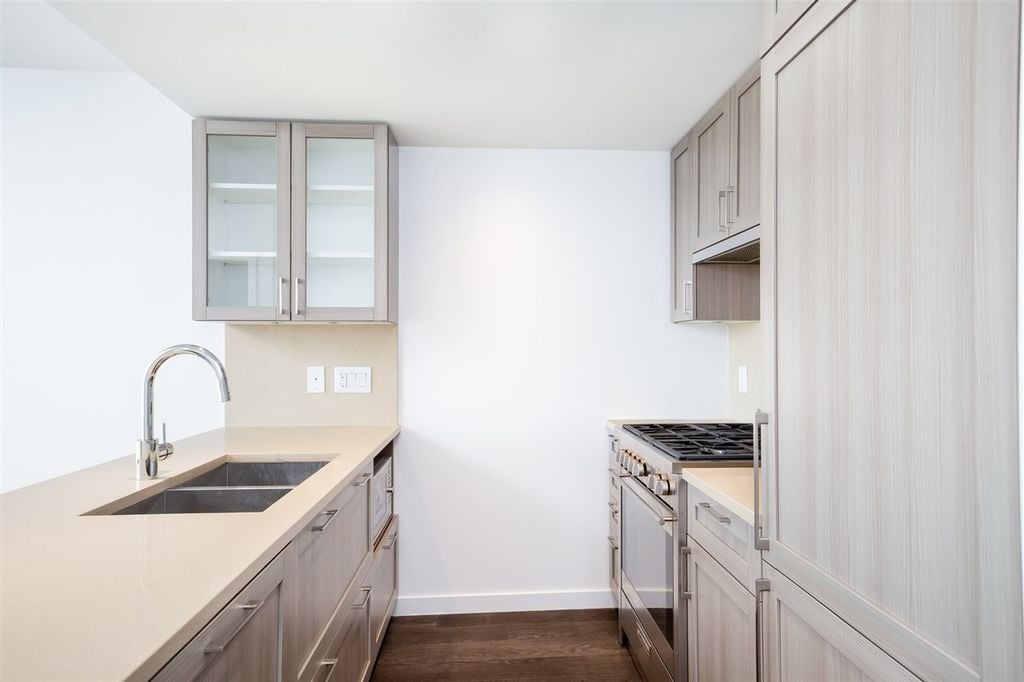 5598 Ormidale St, #508
