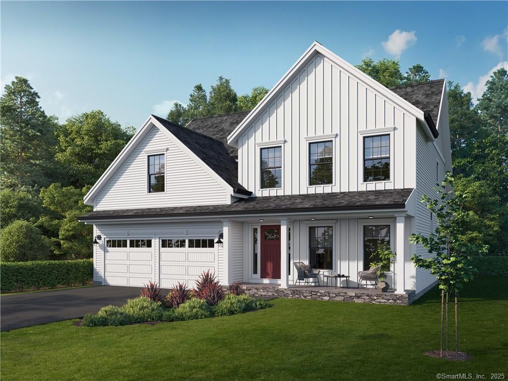 6 Moorefield Farms Rd, Trumbull
