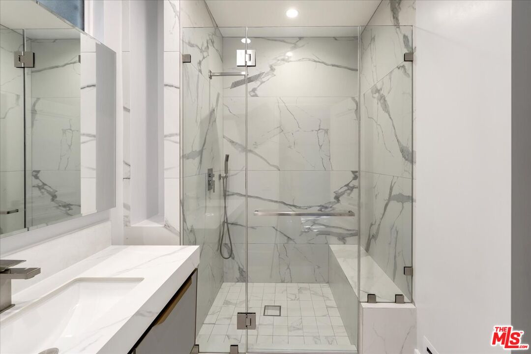 Northstar Manor, N Alta Dr, 90210