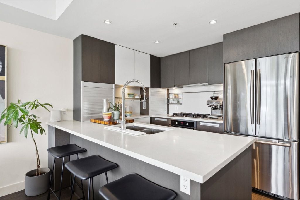 288 W 1st Ave, #311