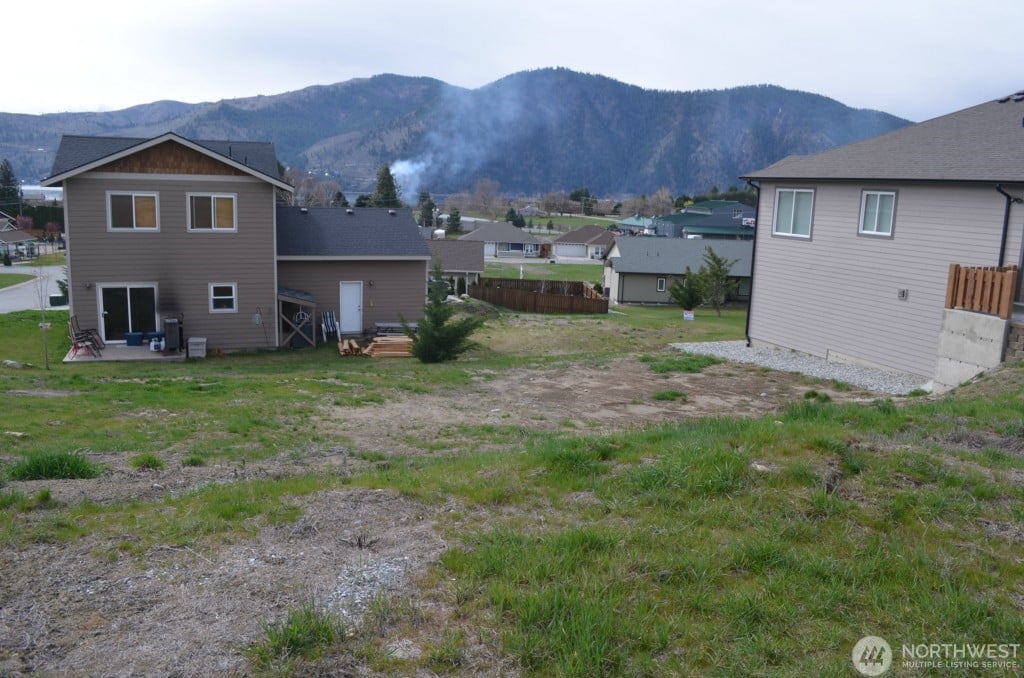 320 Village Dr
