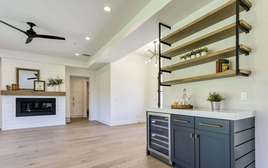 12 Vientos Rd, Camarillo, CA 93010