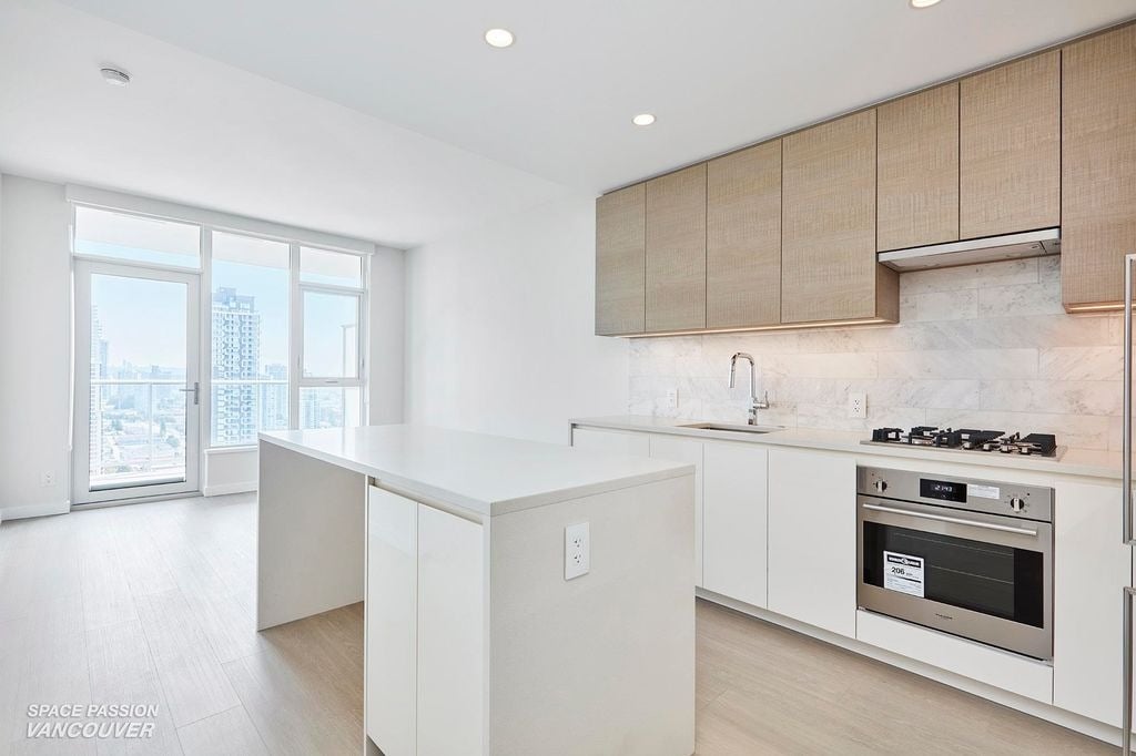 2186 Gilmore Ave, #2809