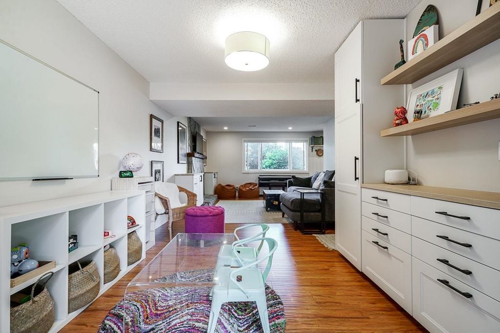 11751 194a St