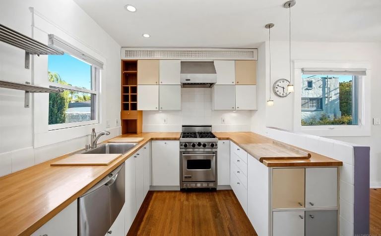 3719 Kite St San Diego, CA 92103