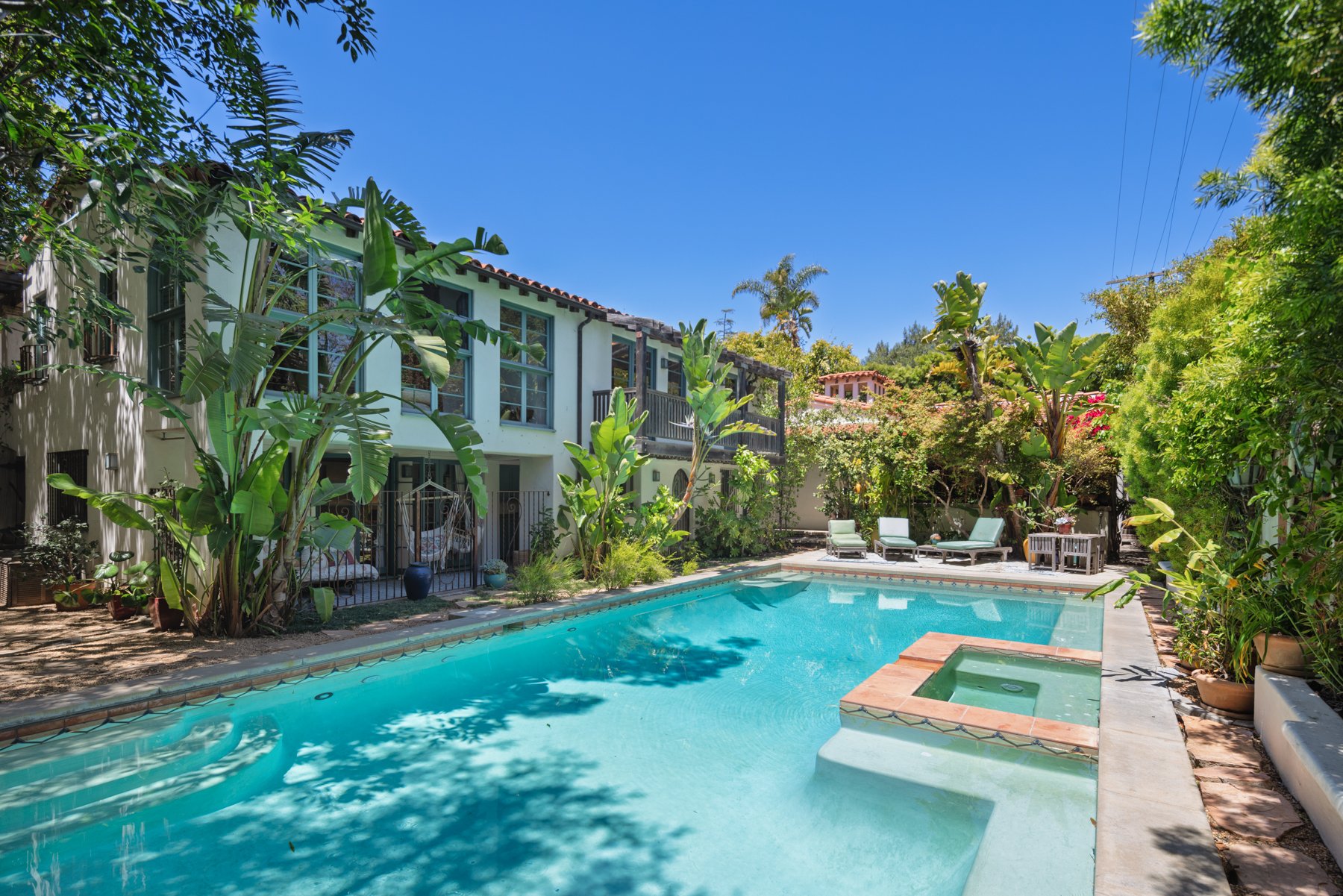 350 N Cliffwood Ave, Brentwood