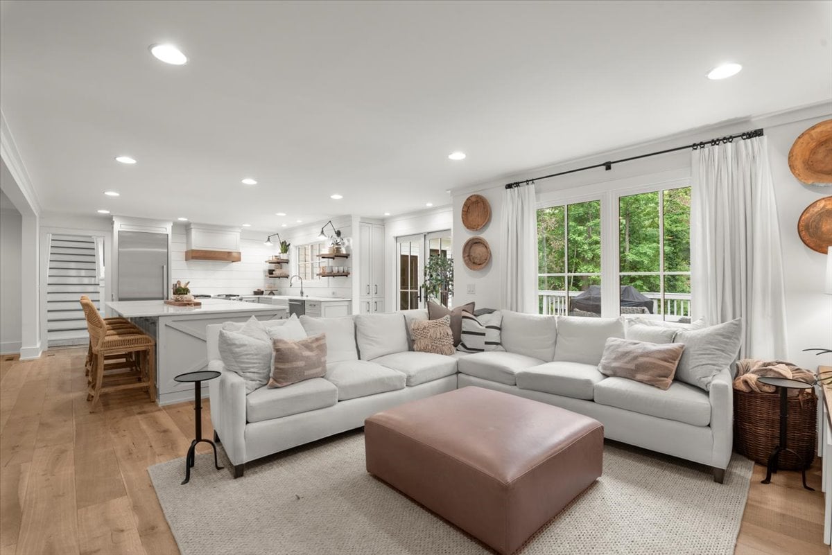 210 Shady Grove