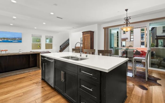 8336 Summit Way, San Diego, CA 92108