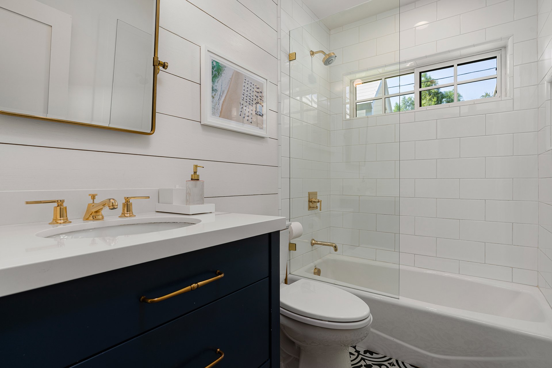 3628 N 49TH Place