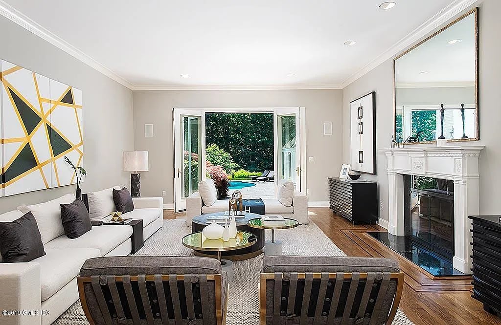 15 Mountain Laurel Dr