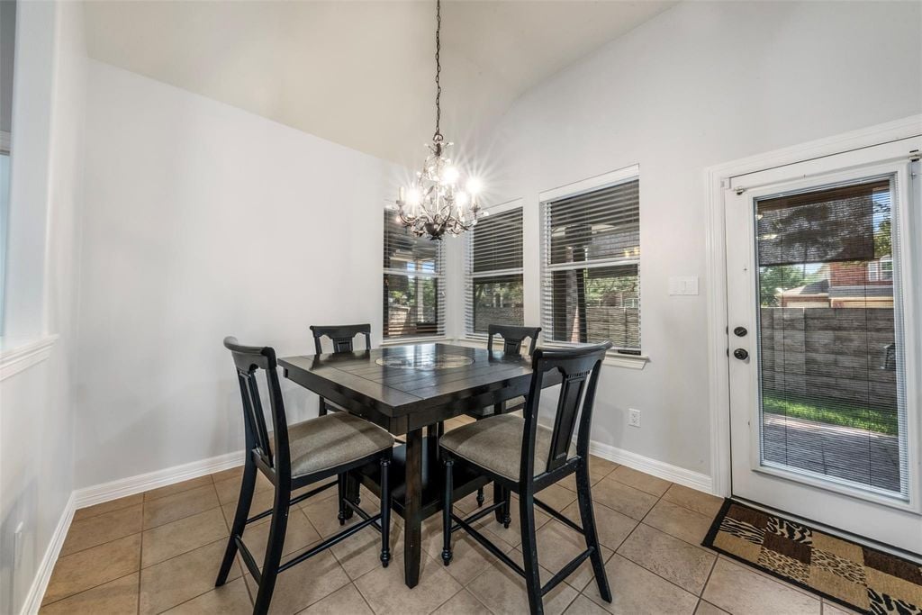 3011 Douglas Creek Ln