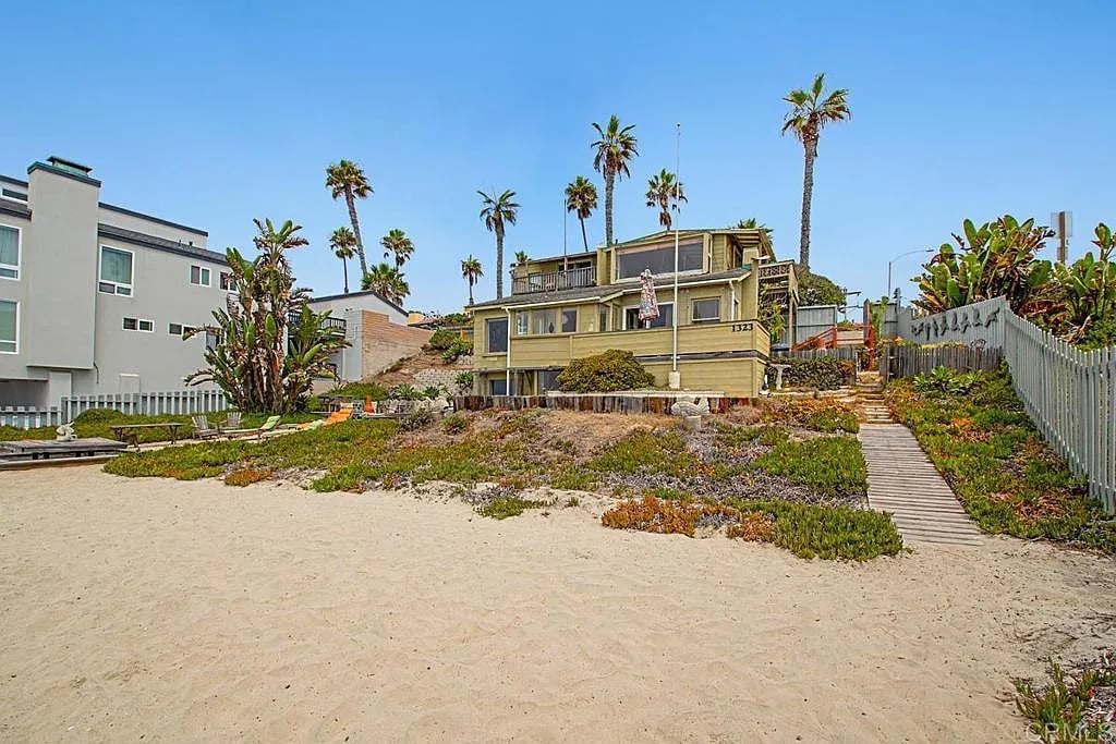 0 Pacific St