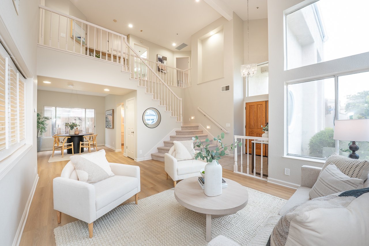 Meridien Court - Gated Community!