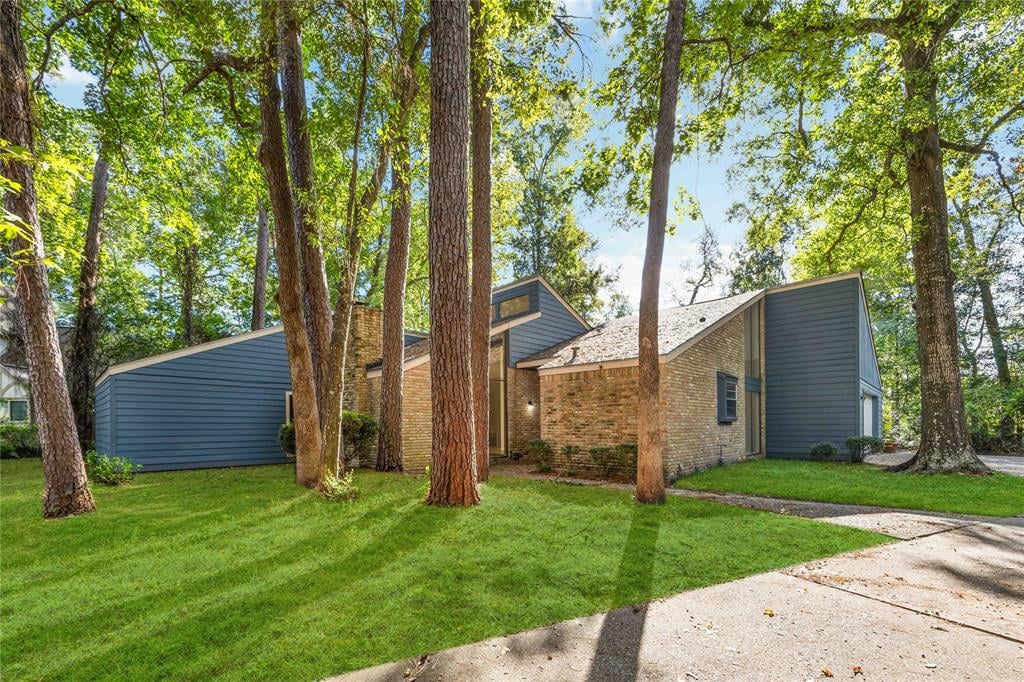 1902 Lazy Grove Dr