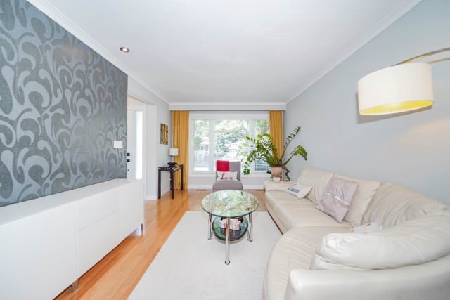3623 Holden Cres