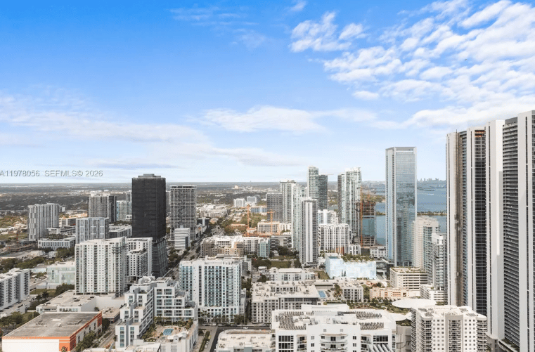 LUXURY IN THE MIAMI SKY