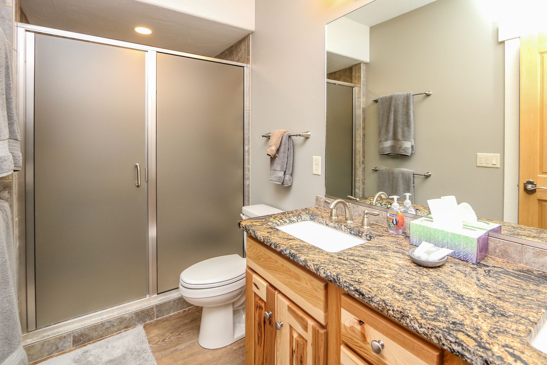 15 Creekside Ln