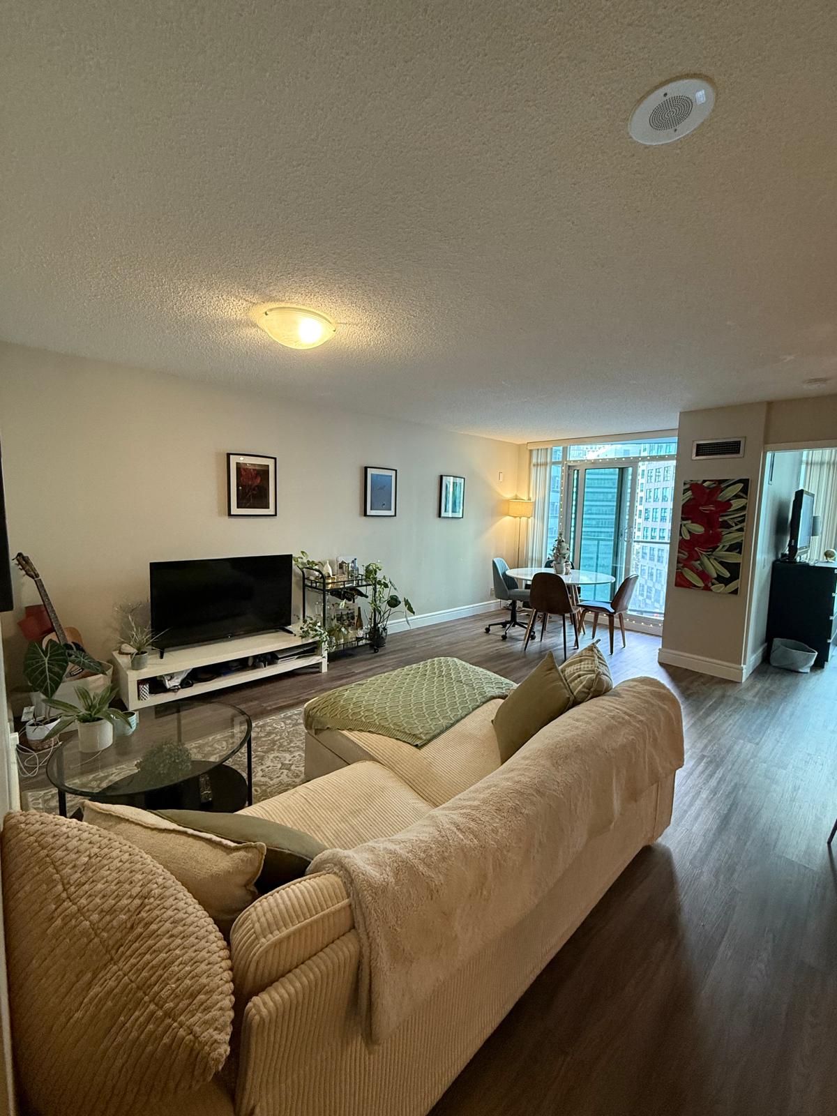 361 Front Street W 911