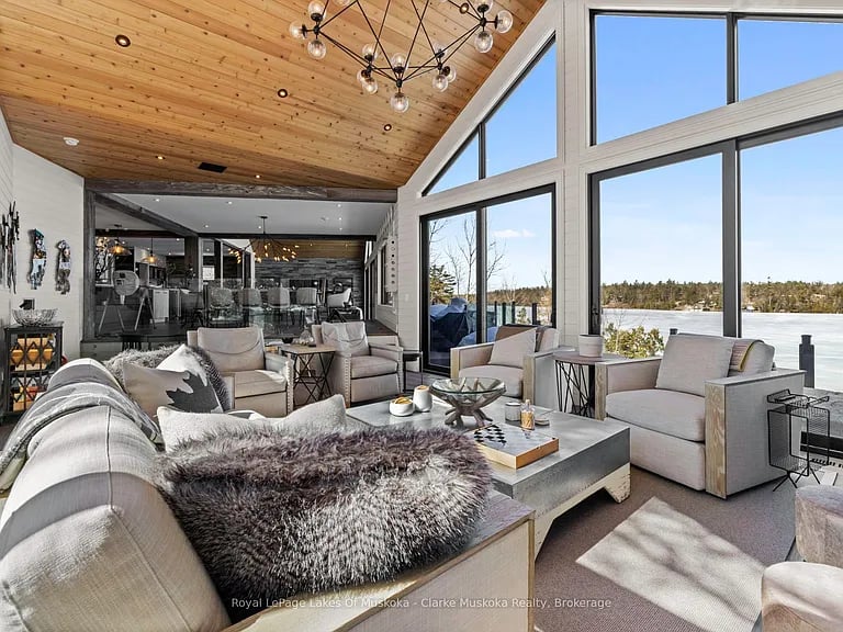 305 Wapaska Cres