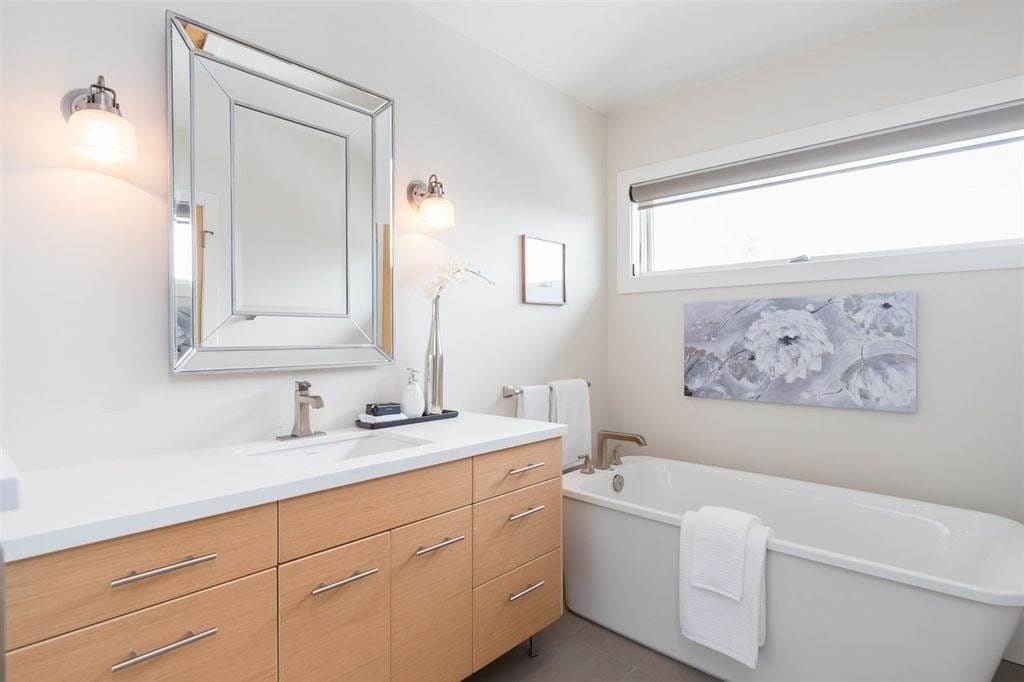 318 W 22nd Ave