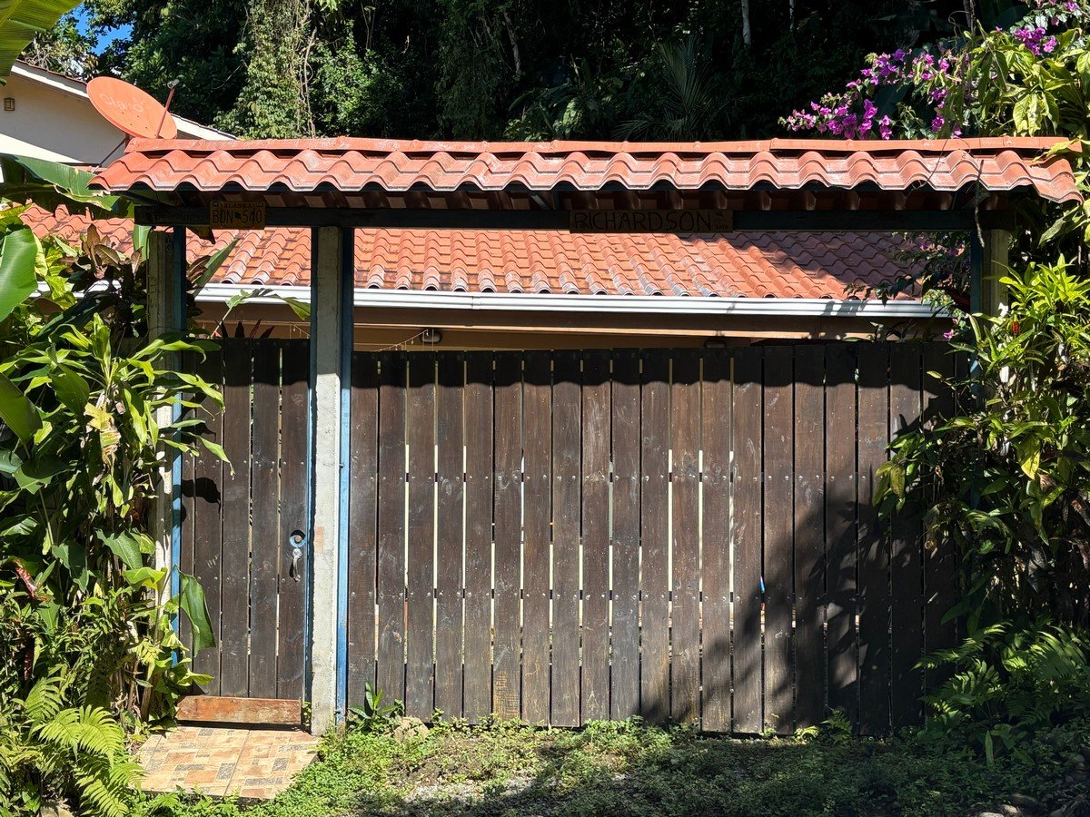 0.16 Acres – 4 Living Units, 7 Bedroom Riverfront Investment Package Near Dominical Beach With Owner Financing!!!