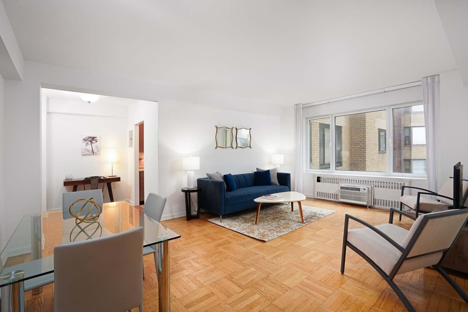  45 East End Avenue, #5J