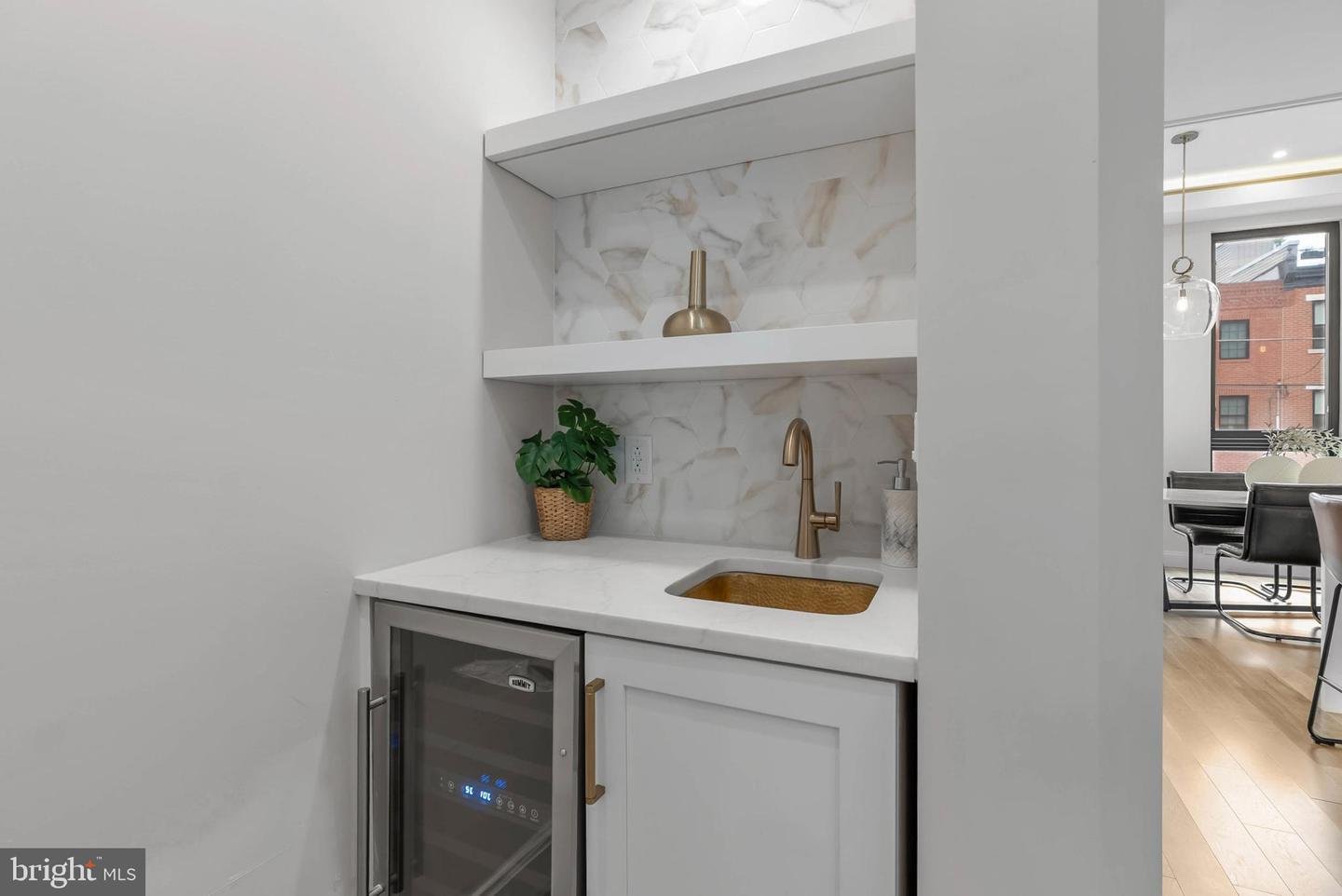 1101 Christian St #5, Philadelphia, PA 19147