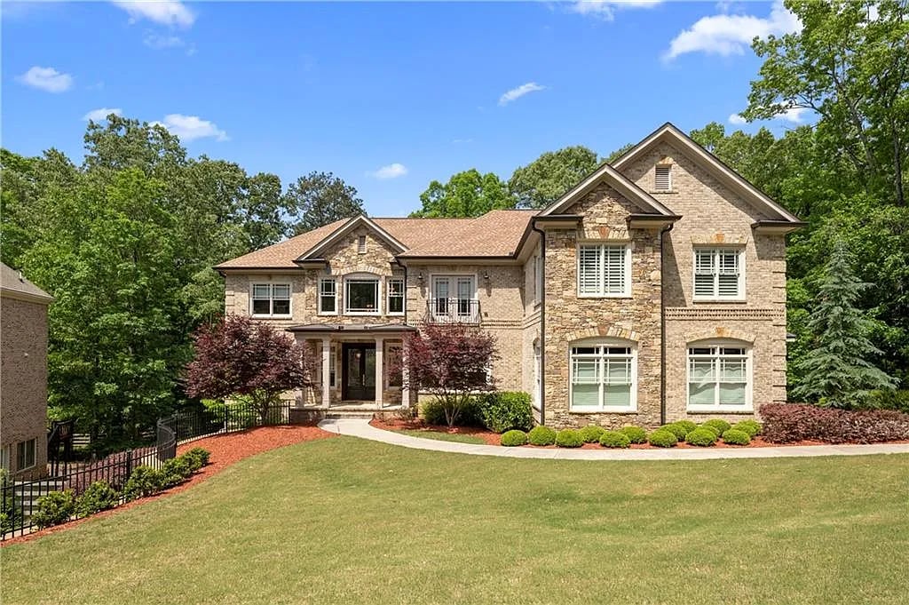 1555 Northcliff Trce