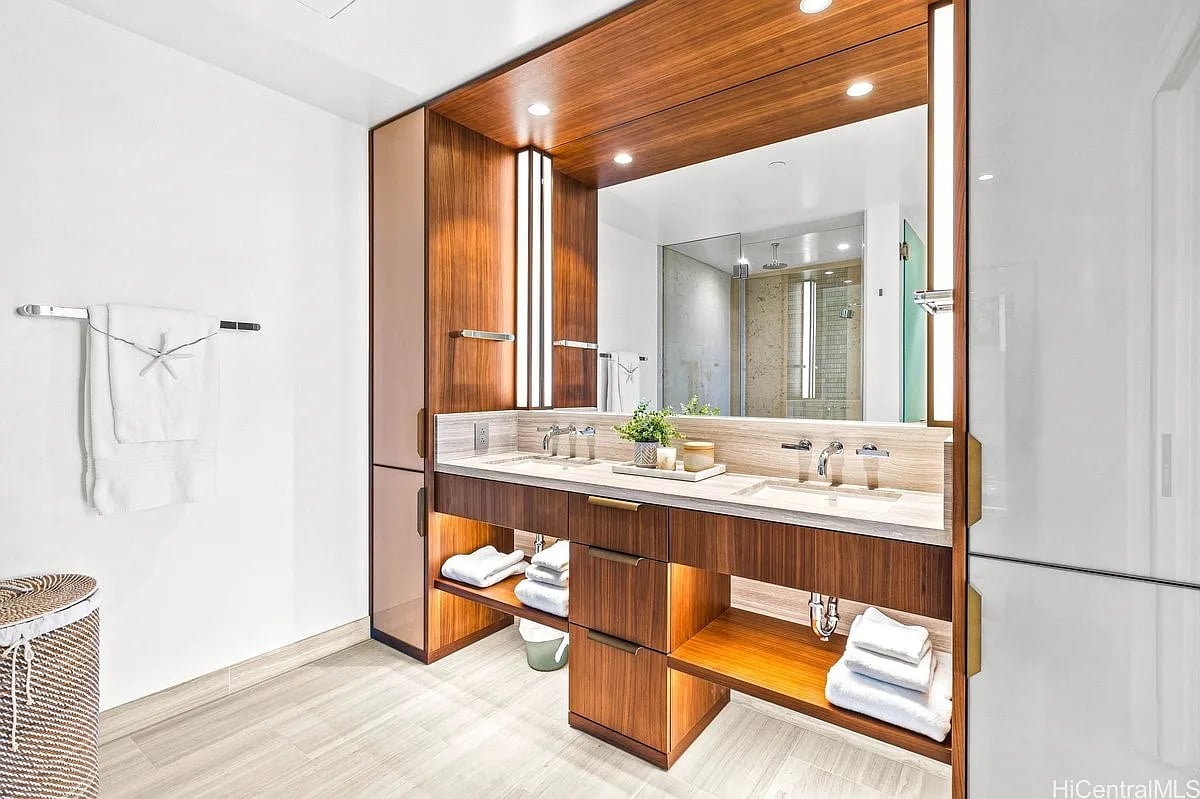 1100 Ala Moana Blvd, #2200