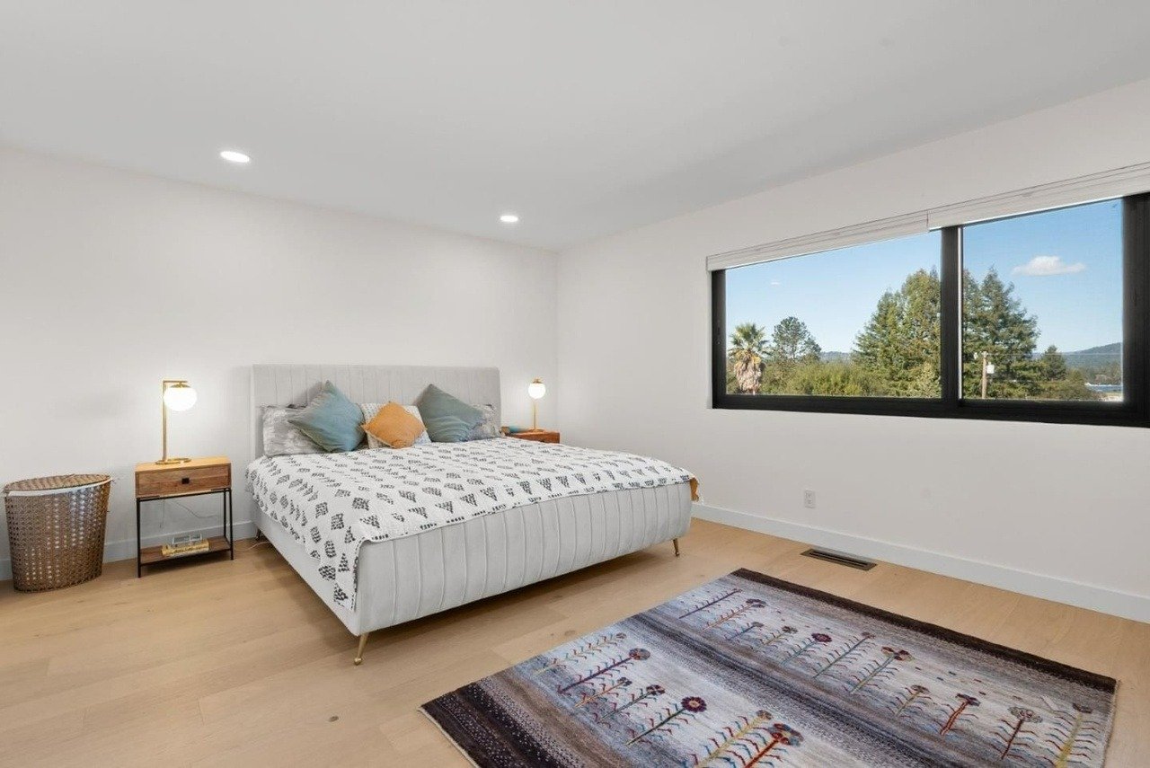 345 Estrella Dr