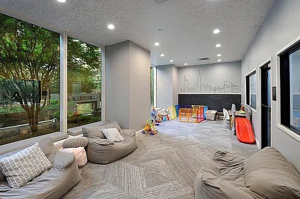 845 United Nations Plaza #56E