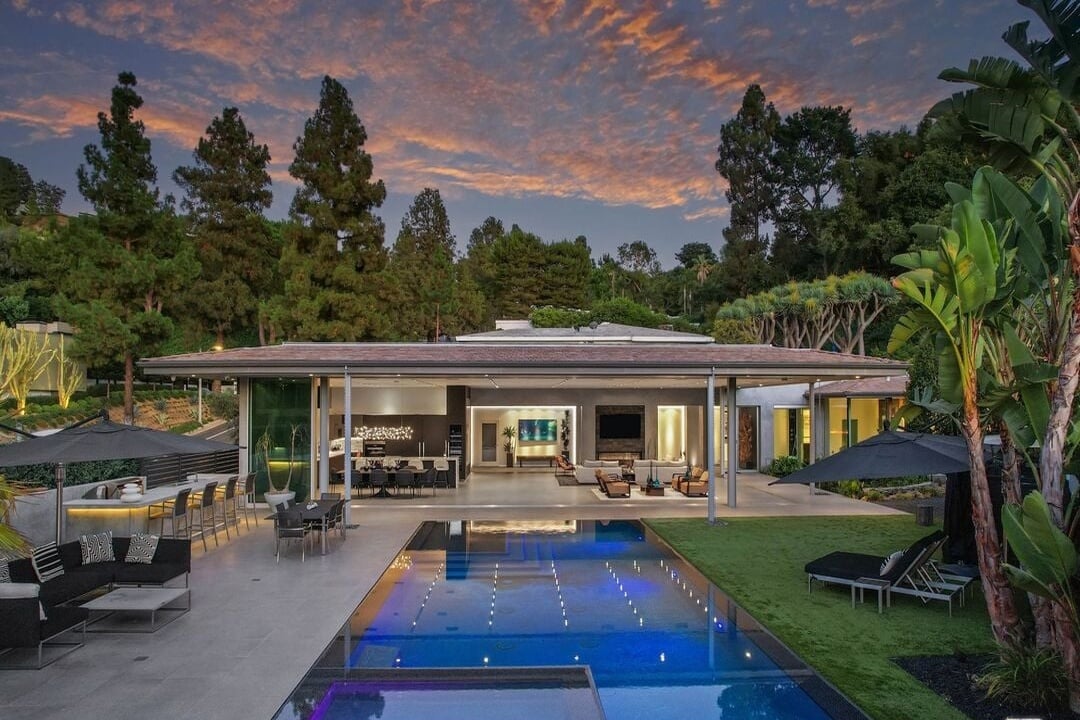 Nova Heights, Loma Vista Dr, 90210