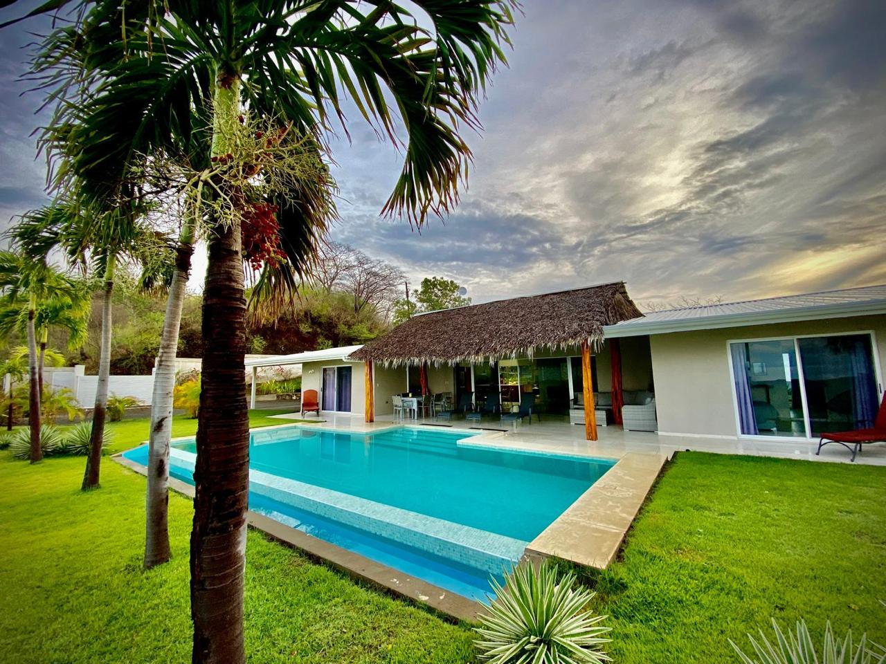 V-Lokamar Corona 1 | Exclusive 5-Bedroom Villa with Panoramic Pacific Ocean Views in Playa Grande