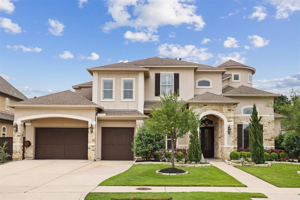 907 Windsor Woods Ln