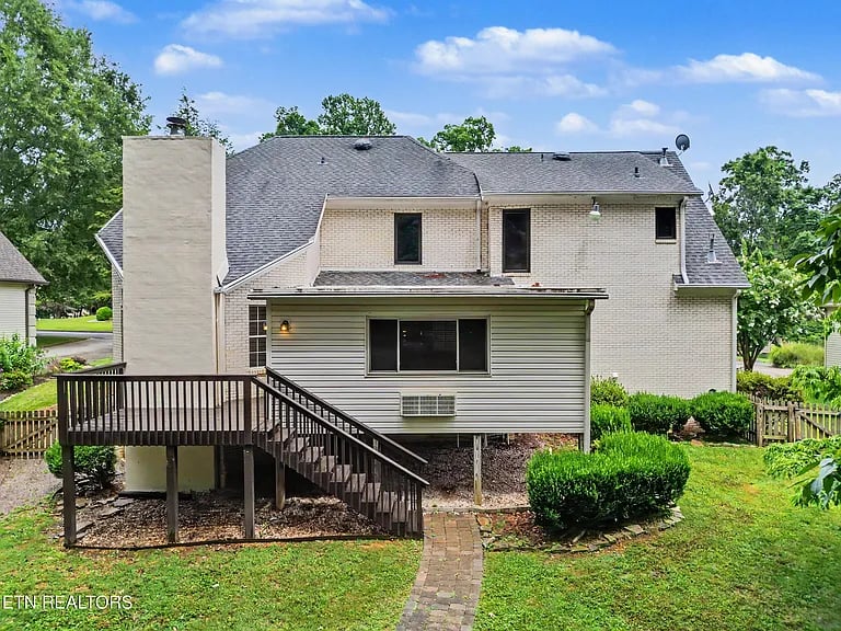 5516 Oakside Drive