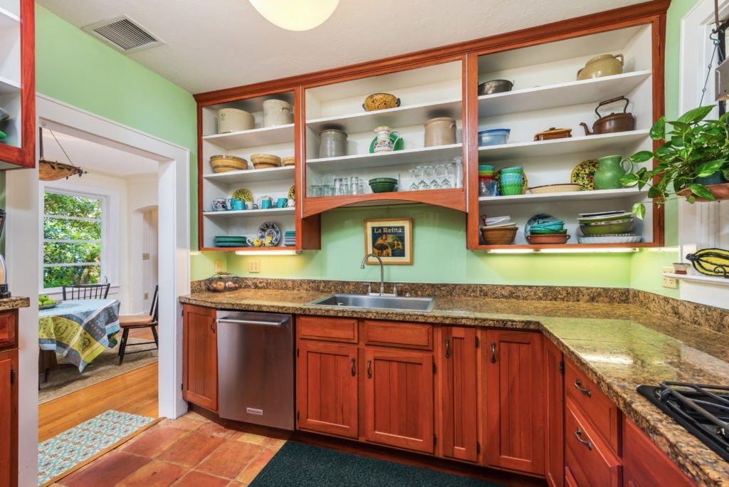 Chic Miami Beach Med-Deco Landmark Sells!