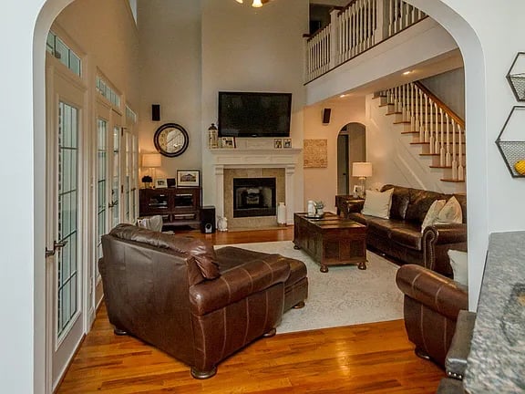 355 Gardenia Dr