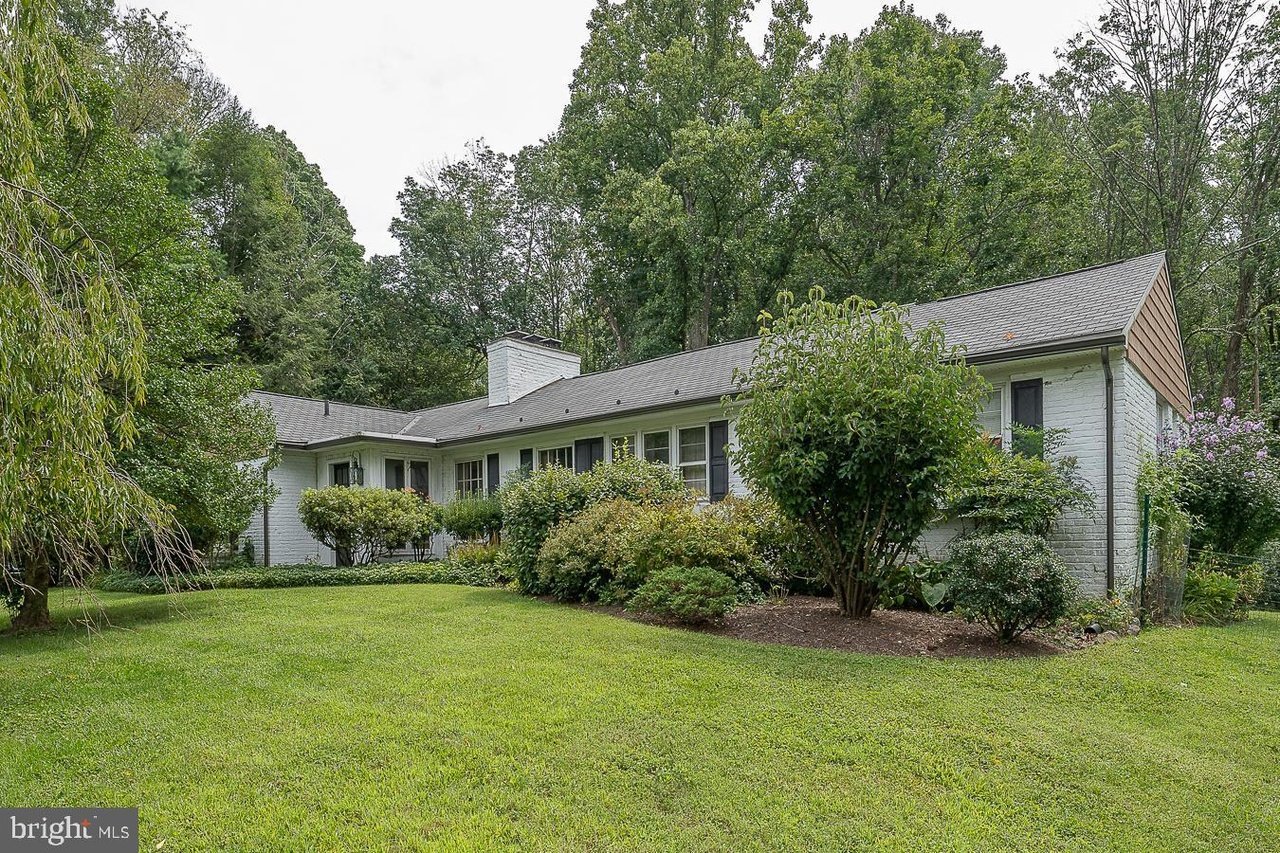 338 Sugartown Rd