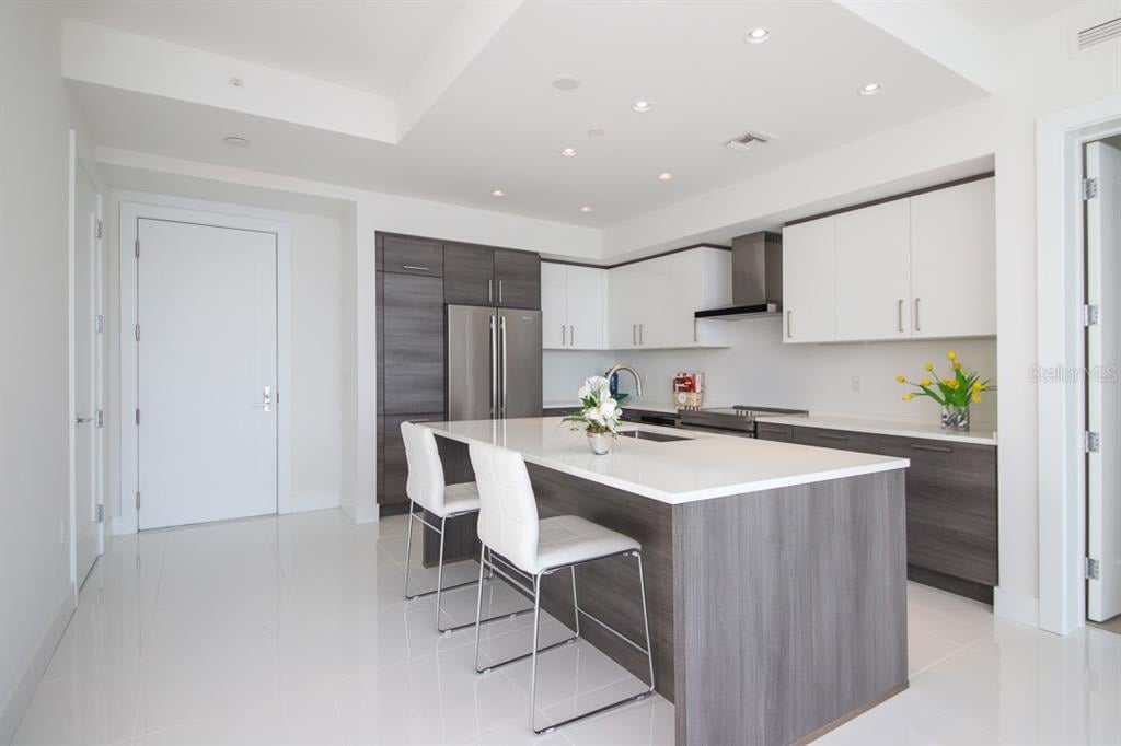 111 S Pineapple Ave Unit 812