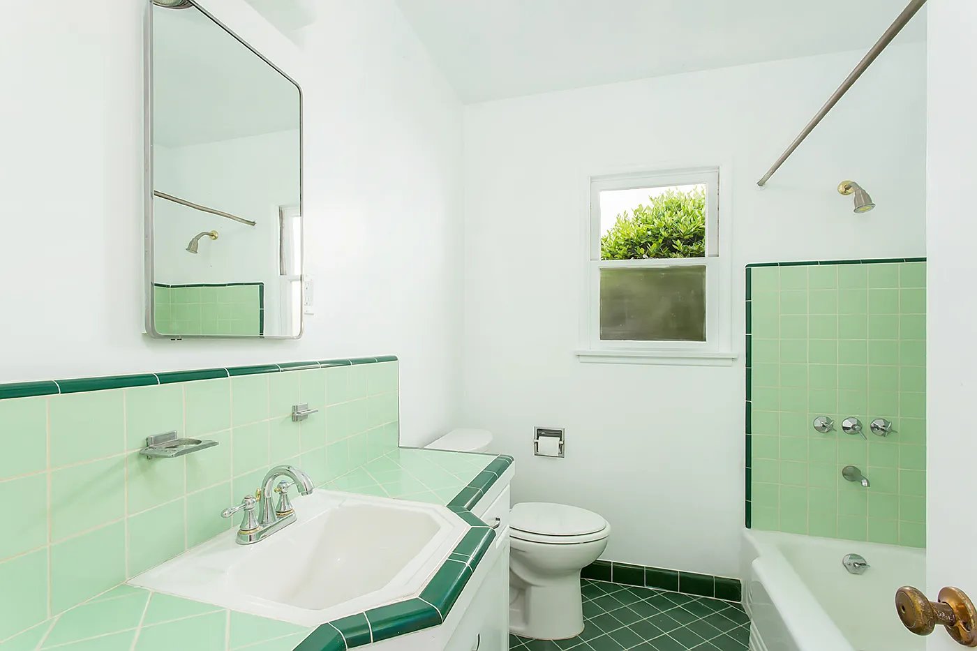 1950's Califonia Living in Prestigious Chevy Chase