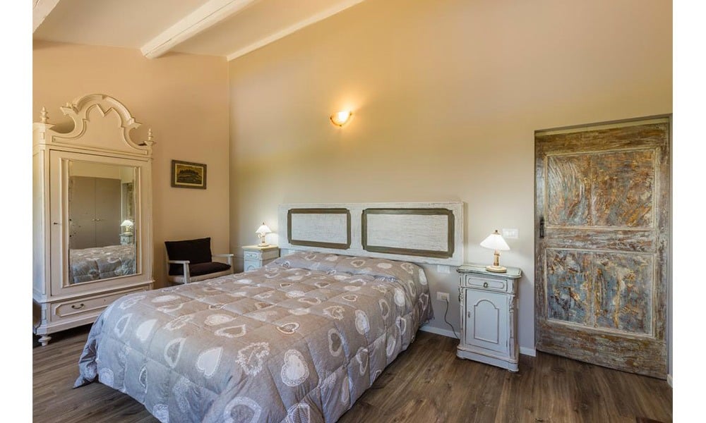 Beautiful Stone Farmhouse in Fossombrone
