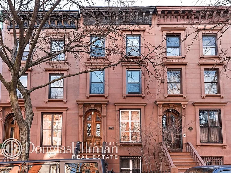 275 Vanderbilt Ave