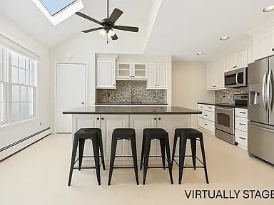 11 Juniper Ln
