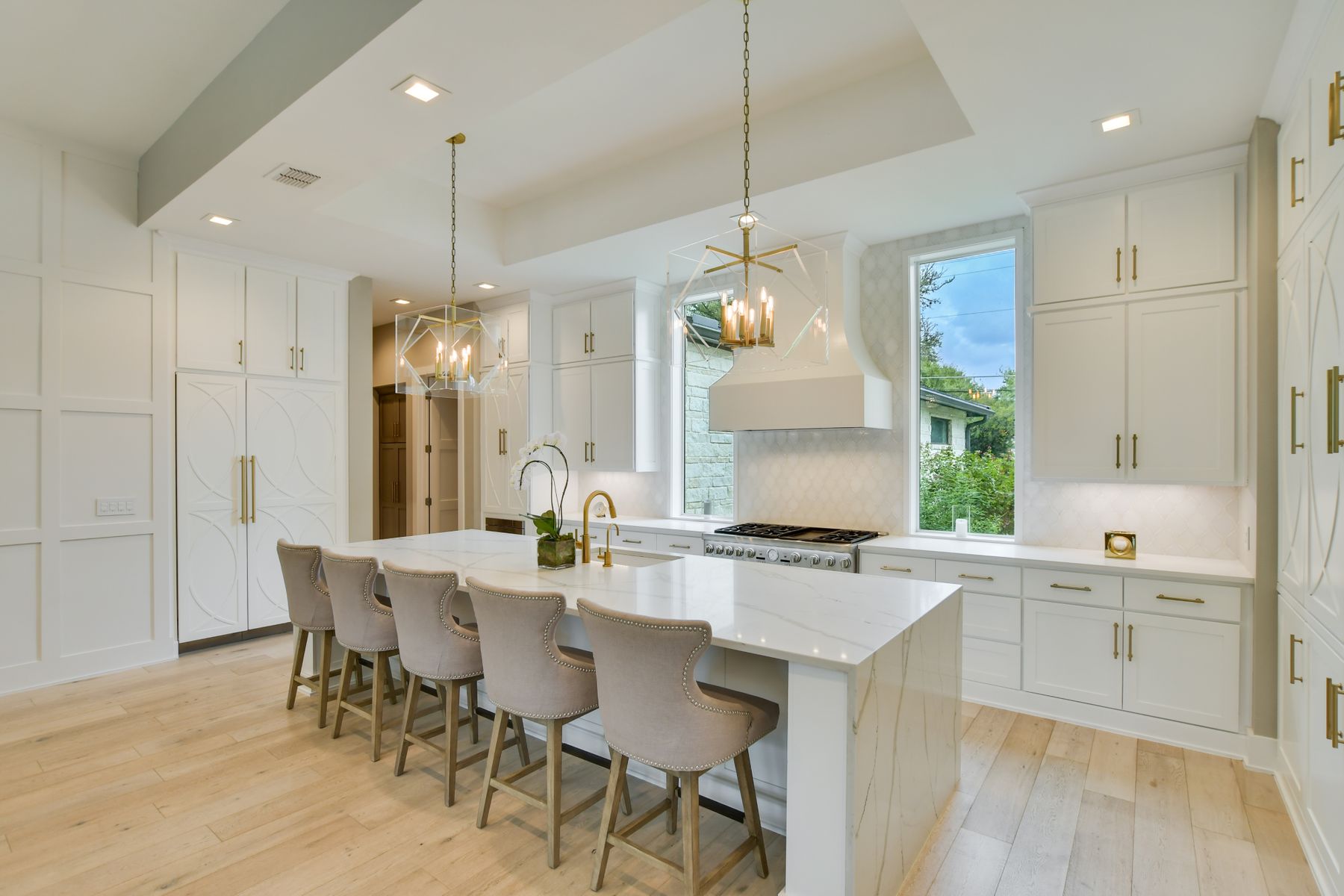 Reveille Transitional