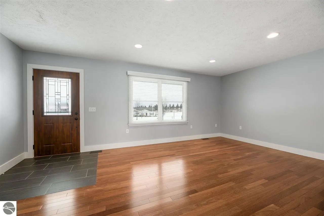 9900 E Rocky Rd
