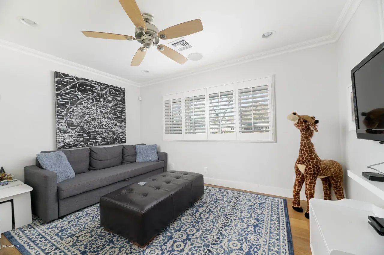 5631 E Calle Camelia