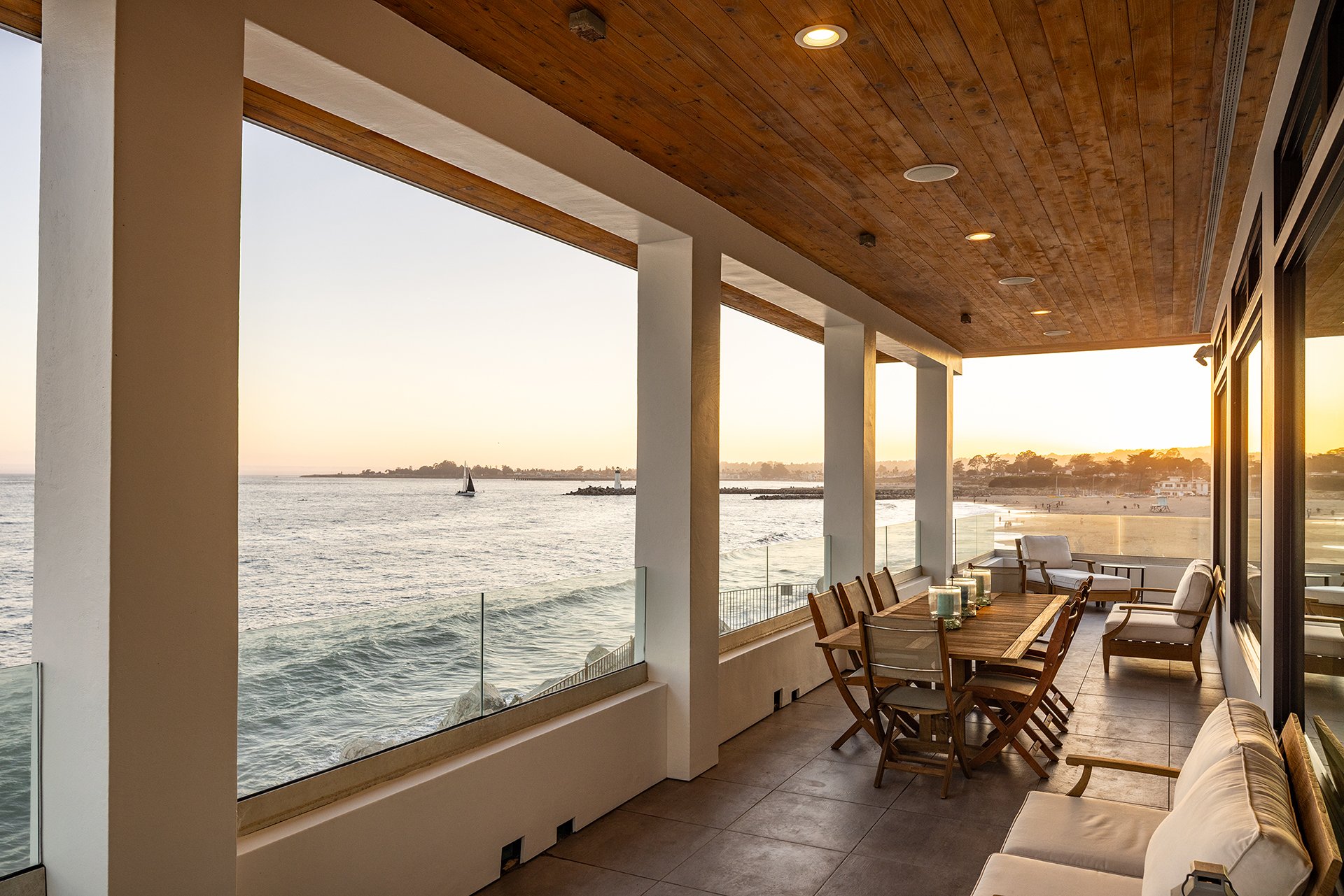 Contemporary Oceanfront Retreat
